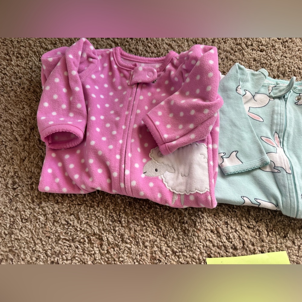 Bundle of baby pajamas-3 items - Picture 3 of 6